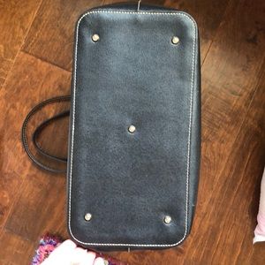 Brand New Dooney and Bourke purse! Never used.